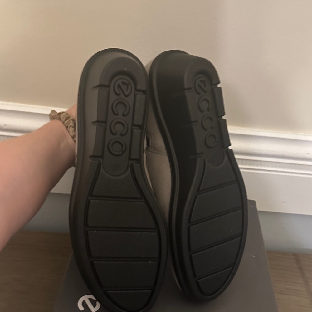 Ecco NWT Skyler Ankle Boots - Picture 10 of 10